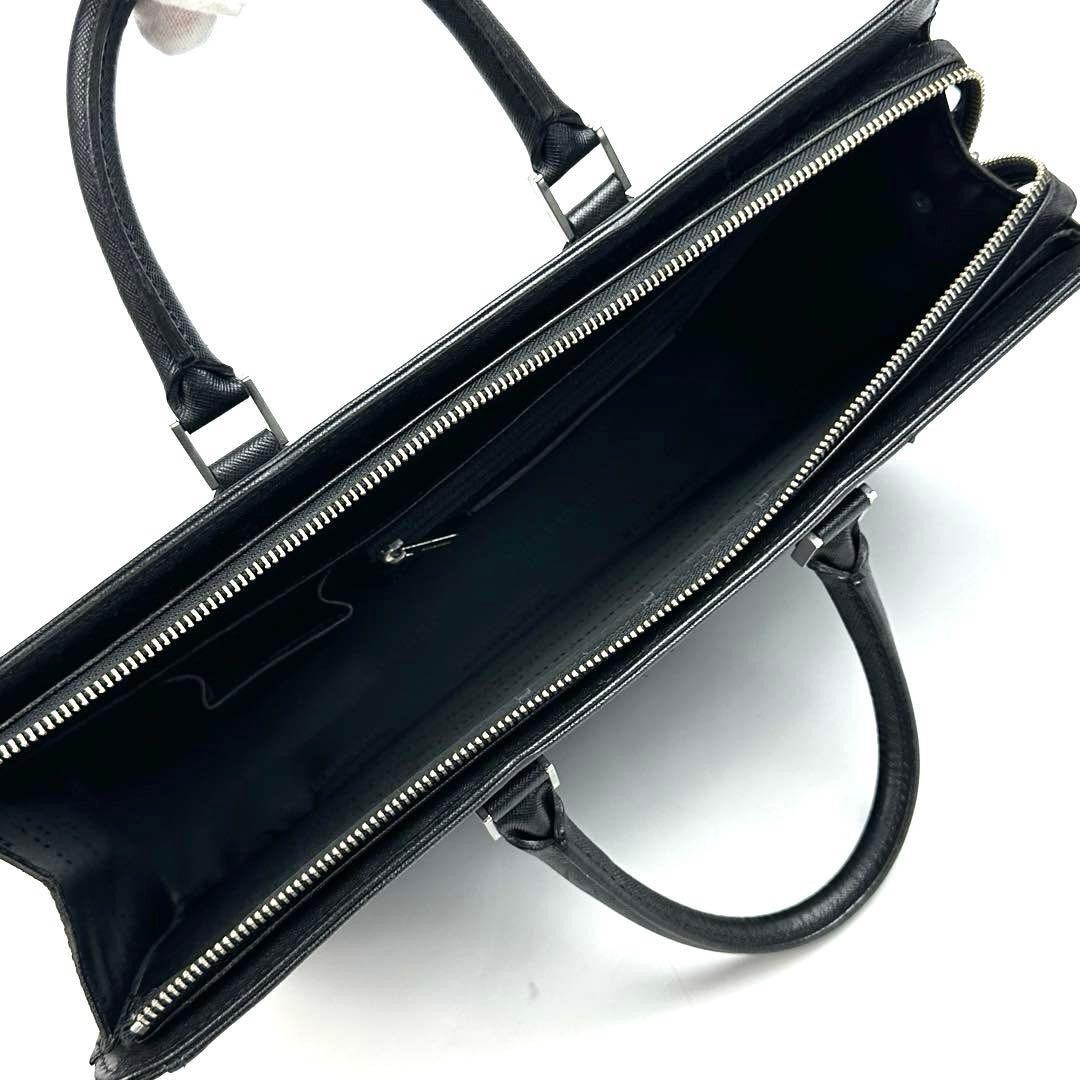 【美品】バーバリー　ビジネスバッグ　裏地総柄　サフィアーノ　レザー　ブラック