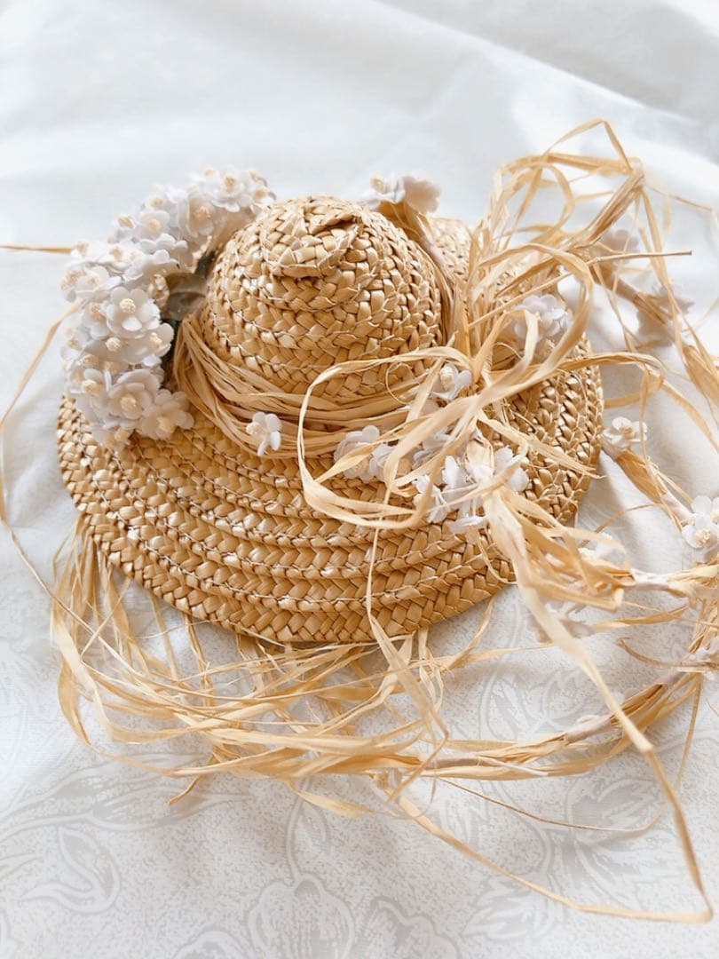 ワンダフルワールド❤️【美品】藁付き麦わら帽子のかわいいコサージュ❤️