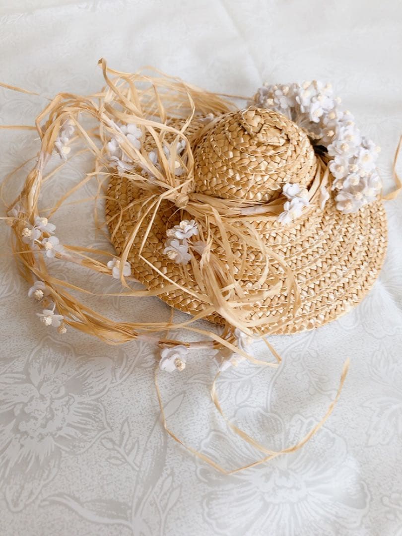 ワンダフルワールド❤️【美品】藁付き麦わら帽子のかわいいコサージュ❤️