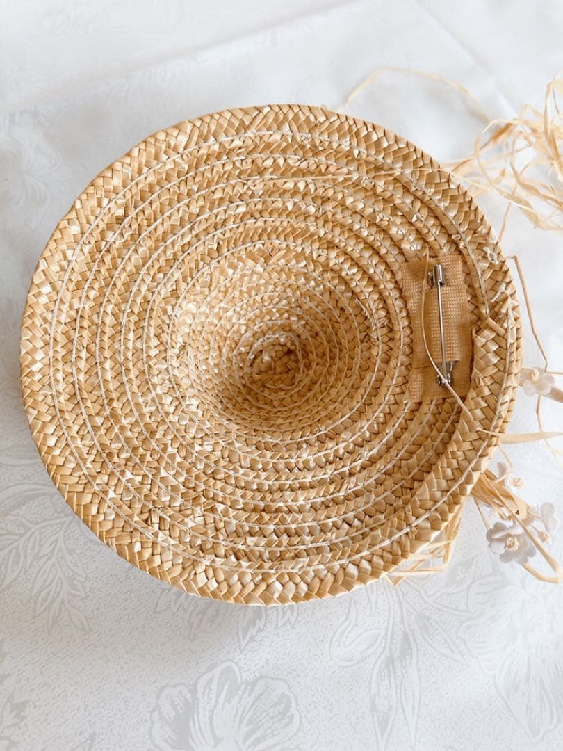 ワンダフルワールド❤️【美品】藁付き麦わら帽子のかわいいコサージュ❤️