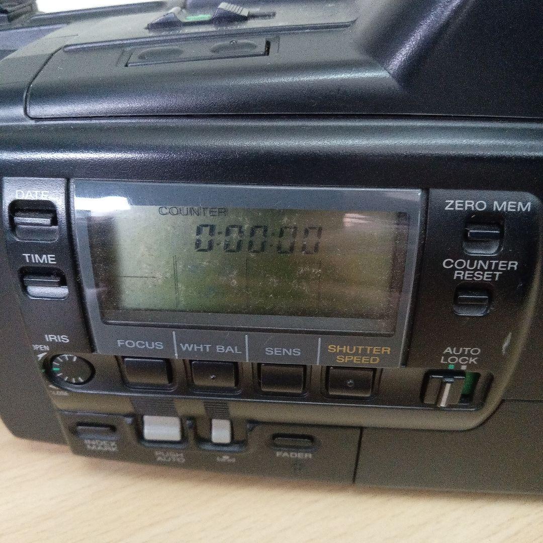 ジャンク品　SONY Handycam video Hi8 本体　通電確認済