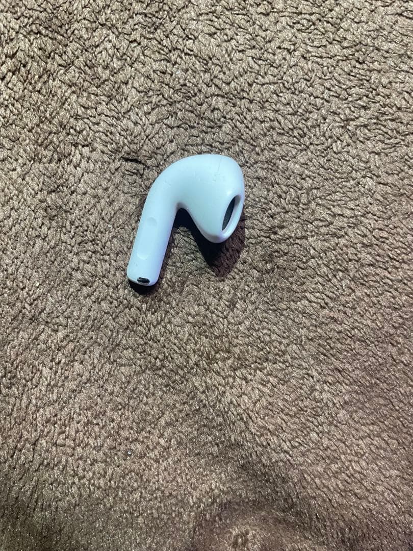 AirPods本体 ホワイト 右耳のみ