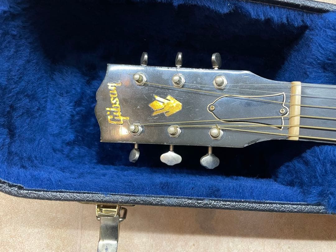 USA製 GIBSON J-45 エレアコ　ギター 専用ケース付 送料無料！美品