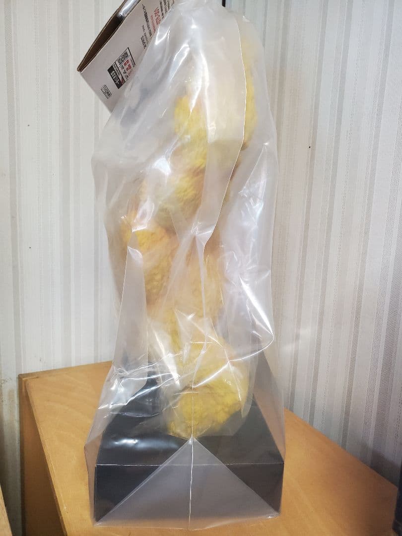 新品未開封郵送箱付き一番くじドラゴンボールラストワン賞黄金大猿悟空ソフビ