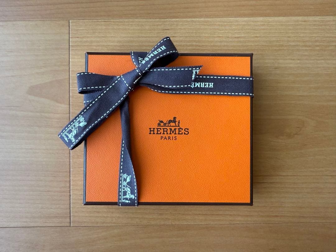 新品未使用未開封　エルメス　バスティア　ヴェルソ　ケース