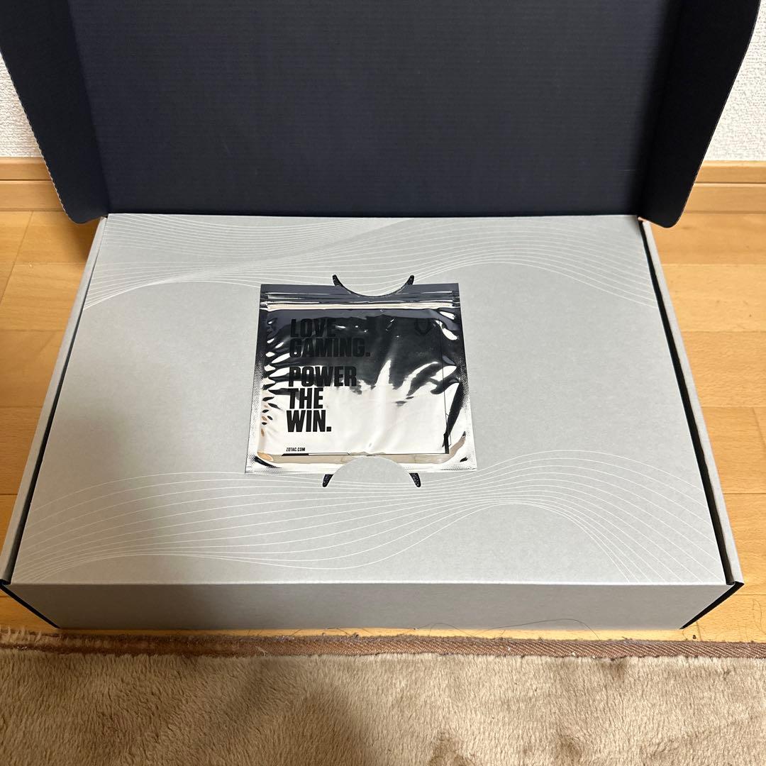 ほぼ未使用 GeForce RTX 4070 Ti ZOTAC Trinity