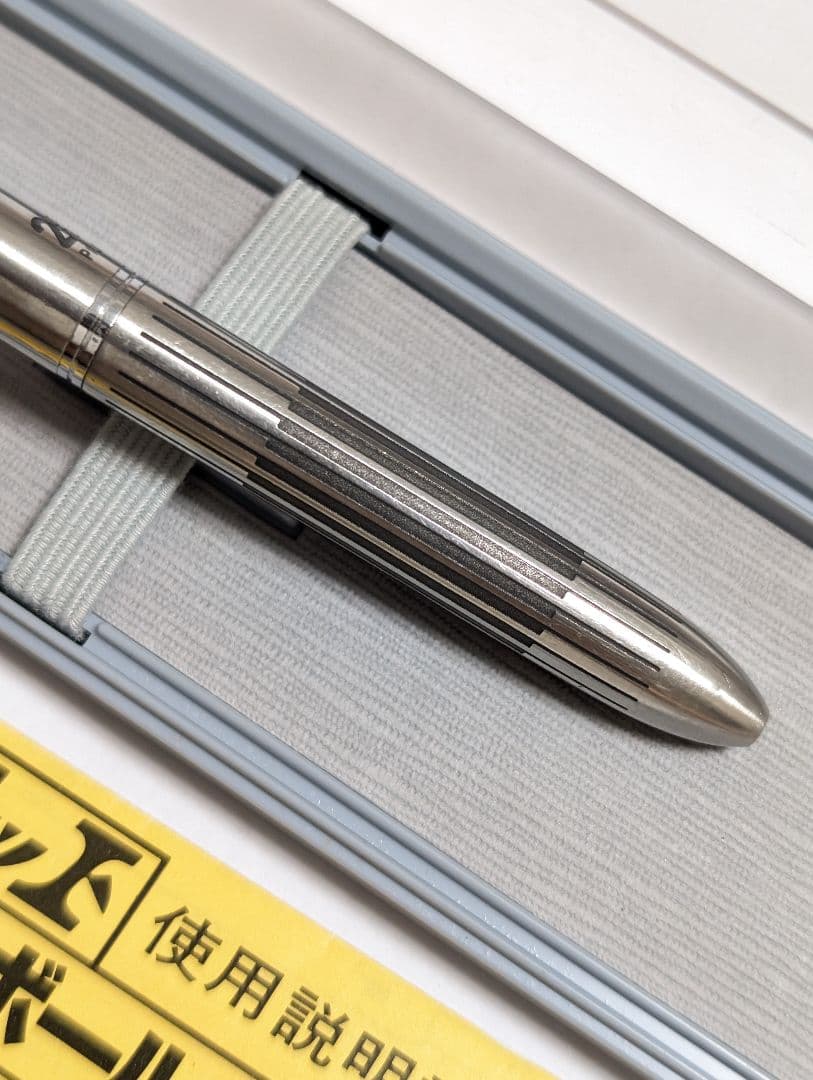 Pilot　2+1　廃盤ボールペン　多機能ペン　振り子式　蝕刻加工
