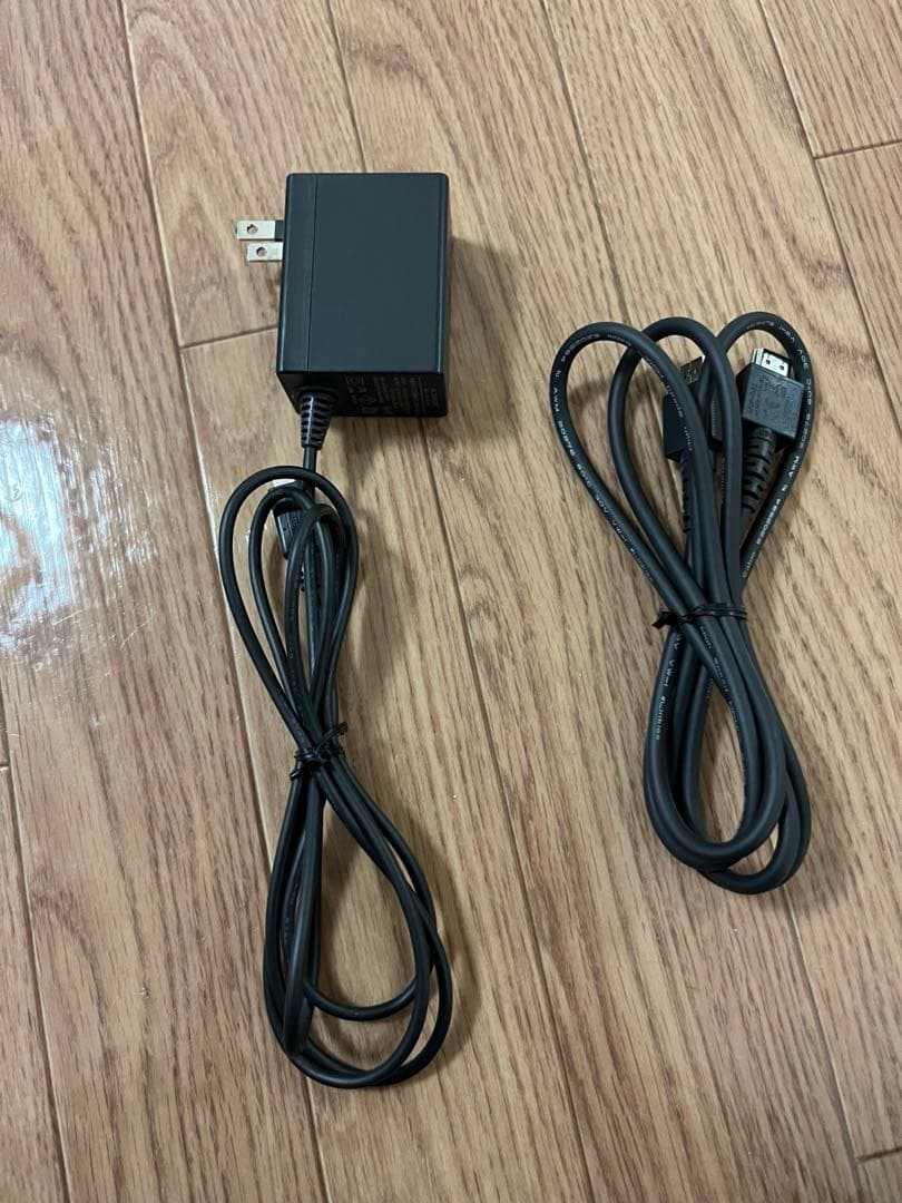 任天堂スイッチ本体 赤/青 ドック Joy-Con付き