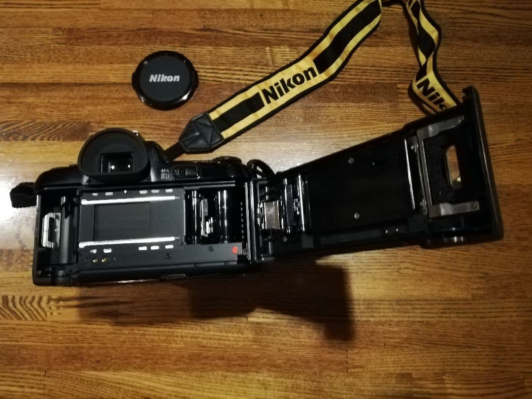 【ジャンク】Nikon  F - 601  QUARTZ  DATE