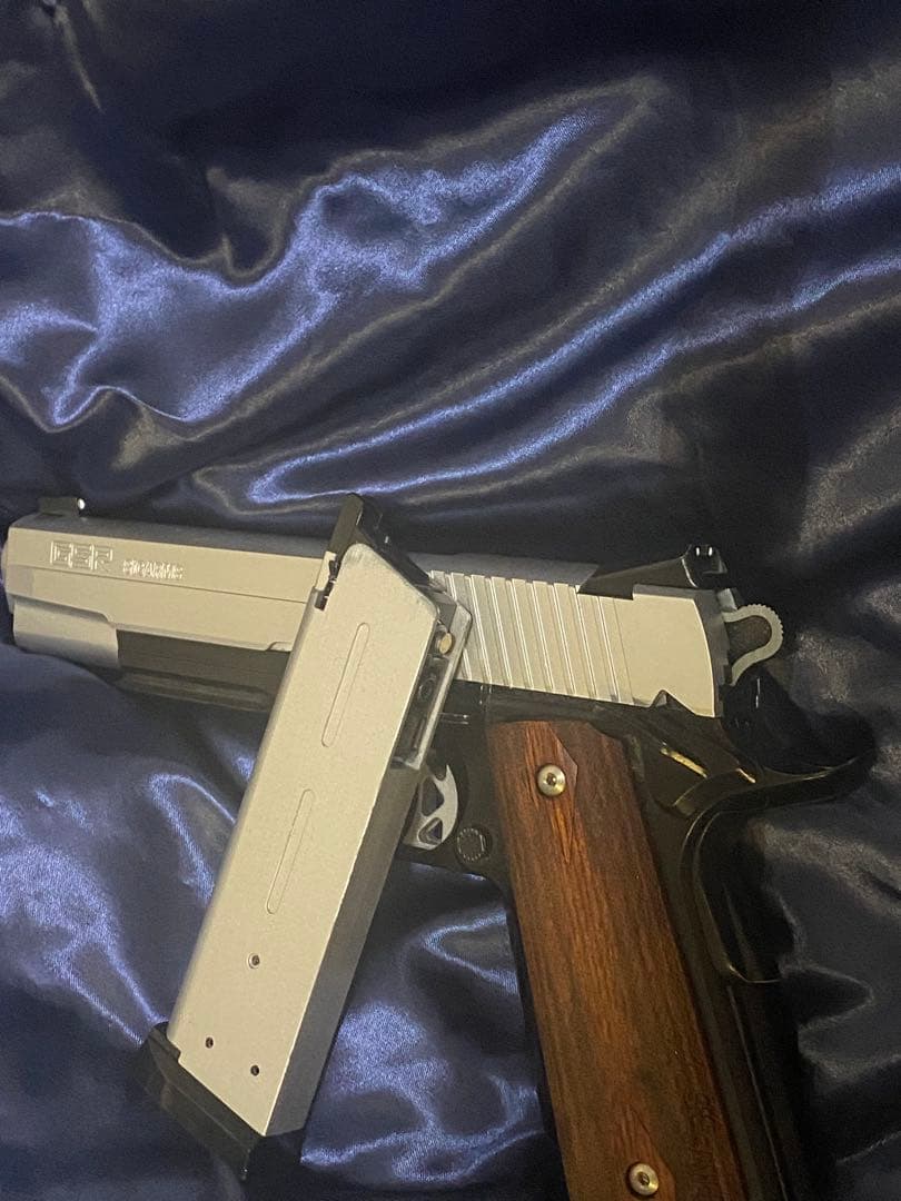 ウエスタンアームズ　WA SCW SIG GSR ガスブロ実ウッドグリップ付き