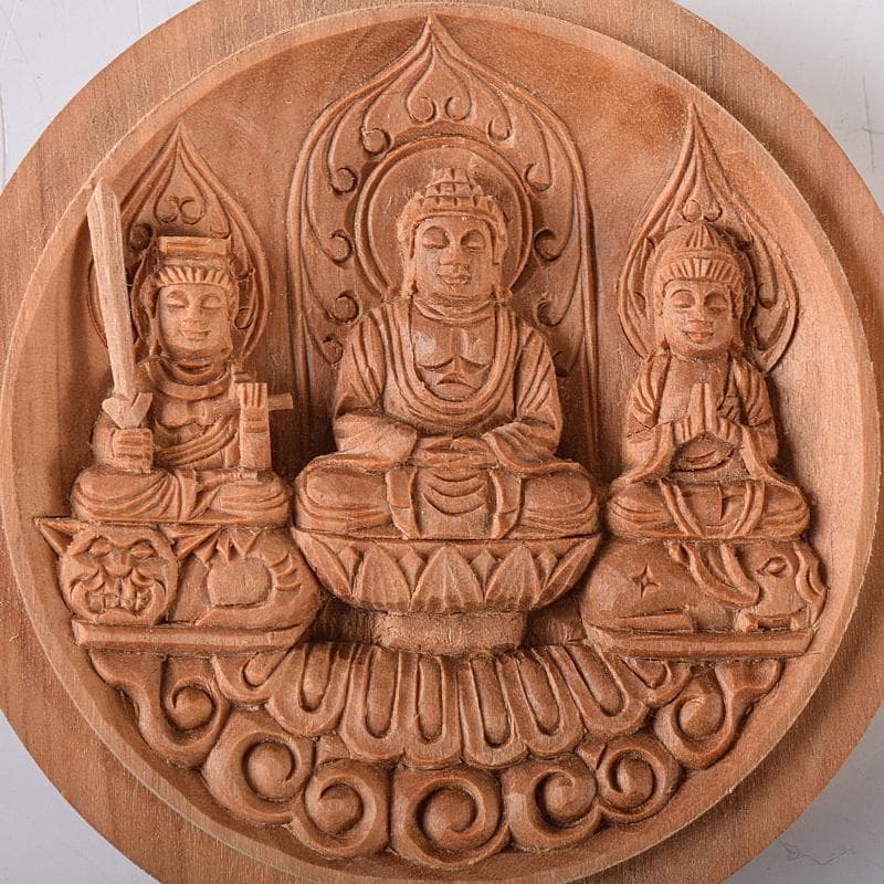 白檀製　釈迦如来・普賢菩薩・文殊菩薩刻　香合佛　仕覆付　共箱　V　R8423