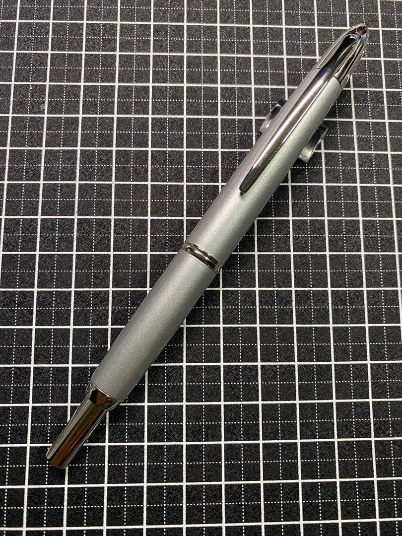 PILOT CAPLESS Silver ボールペン