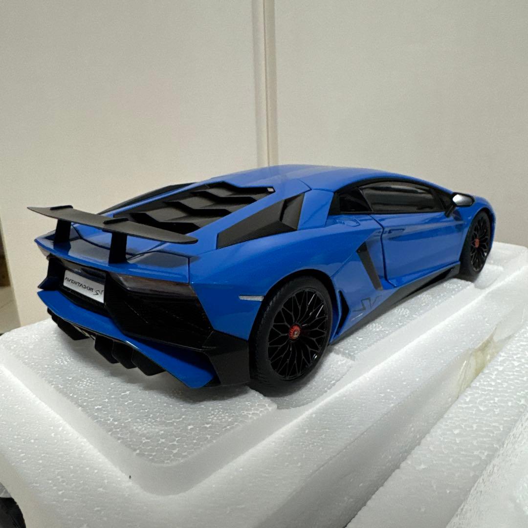 Autoart 1/18 ランボルギーニ アヴェンタドール SV
