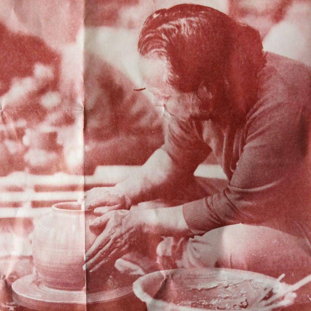 最終お値下げ　茶道具　無名異焼　初代文平作　桐箱入り　抹茶茶碗　211