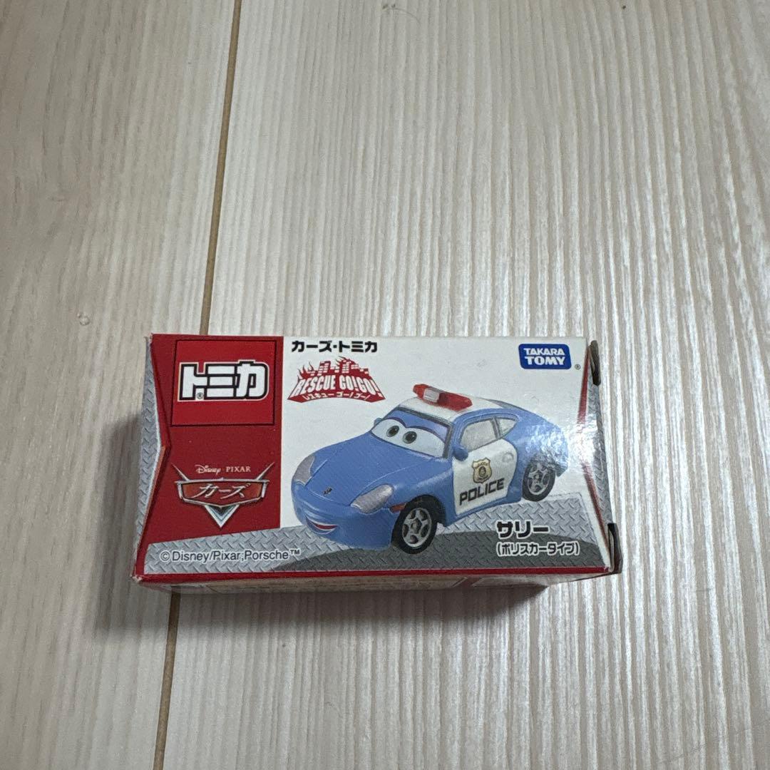 トミカ　カーズ　サリー（ポリスカータイプ）