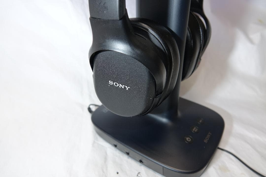 SONY ワイヤレスヘッドホン　TMR-L600 WH-L600R
