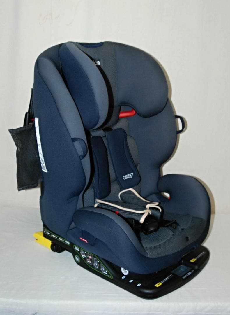 美品 アップリカ ISOFIX ActiFIX チャイルドシート&ジュニアシート