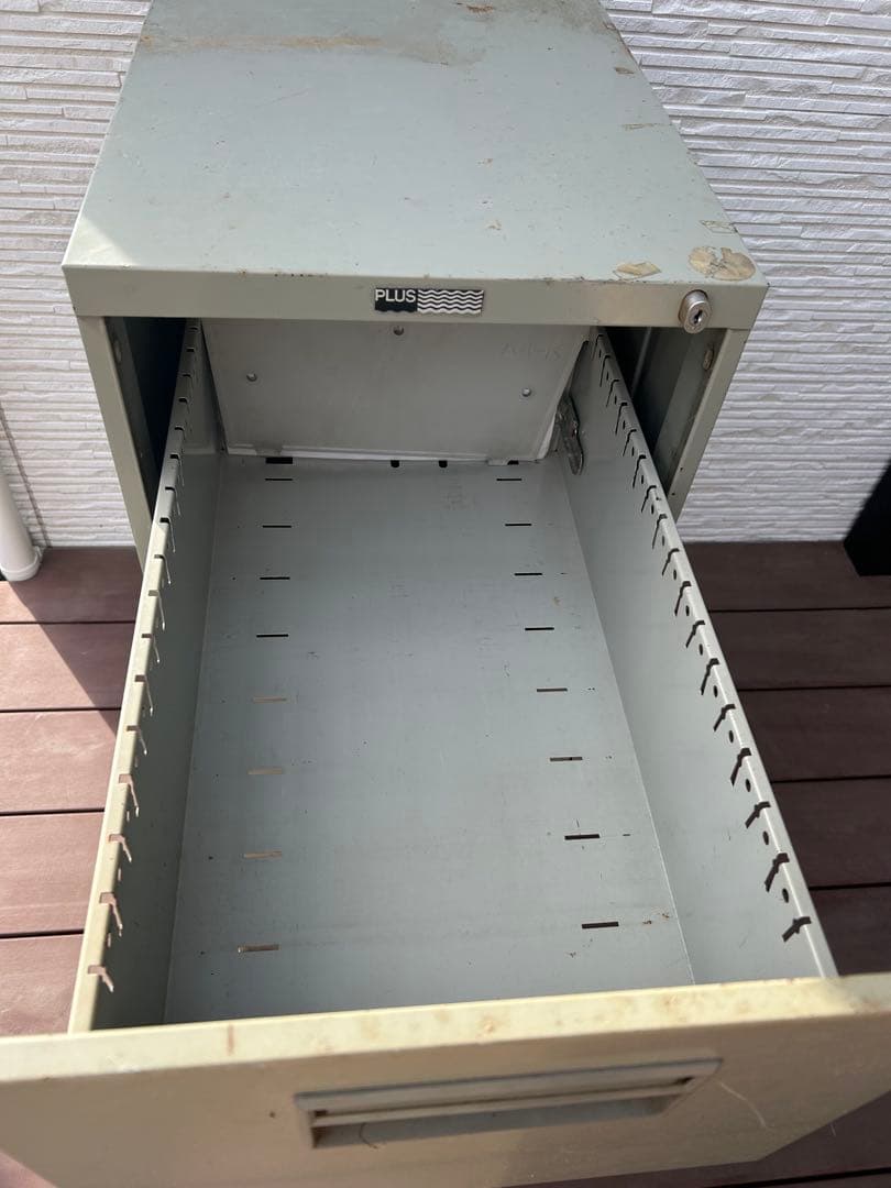 スチール製3段書類ケース　ビンテージ　サビ感　プラス　昭和レトロ　大量収納