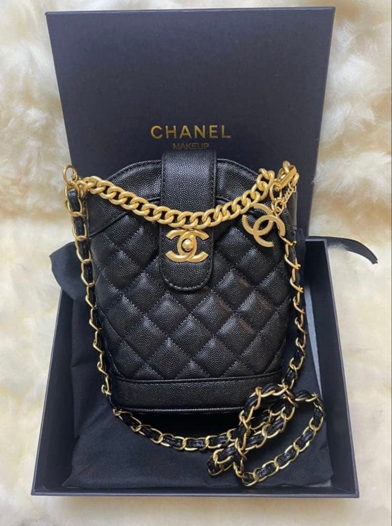 T*5様 決済当日発送　CHANELシャネルショルダーバッグ　ノベルティ