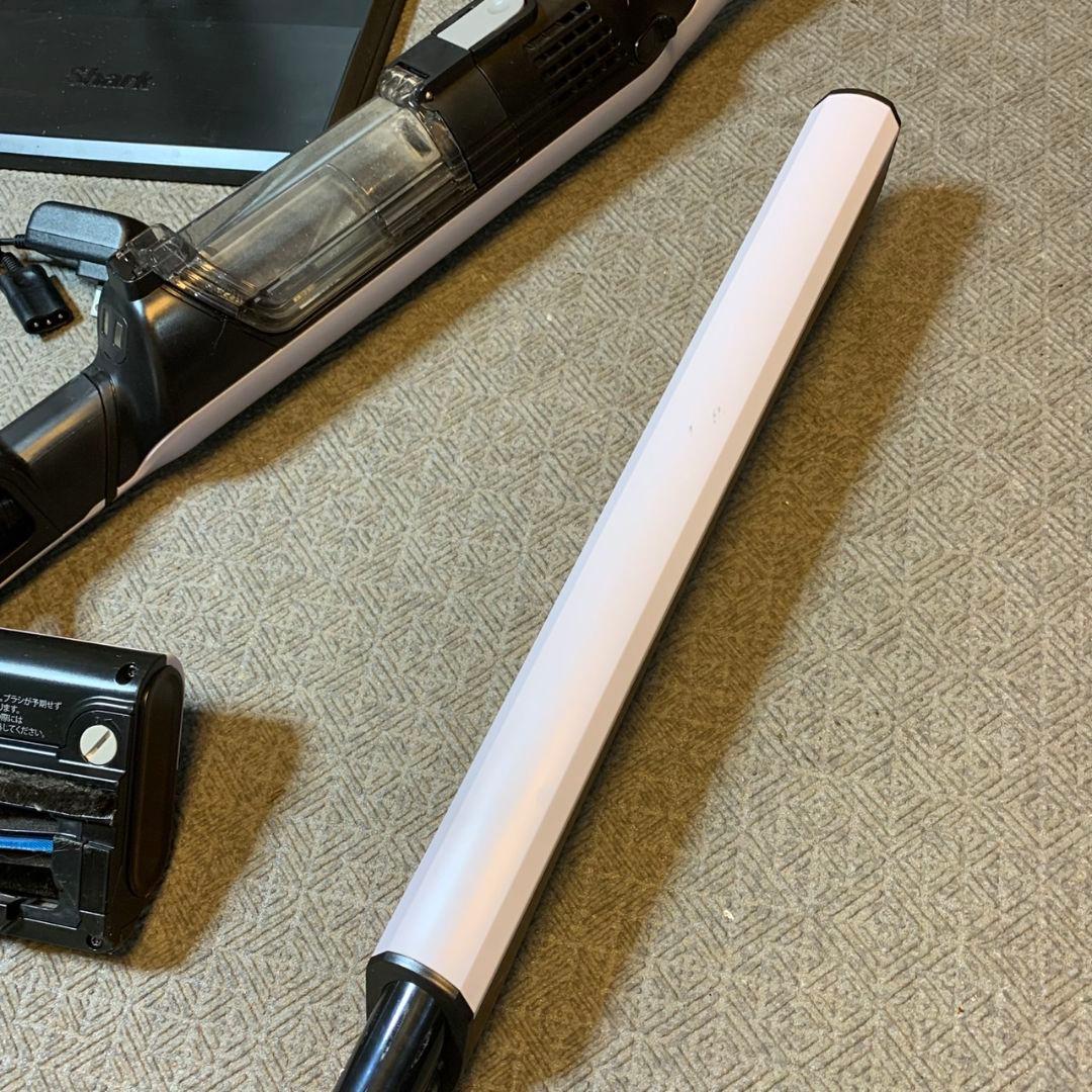 I072 Shark CS300JWH コードレスクリーナー 掃除機