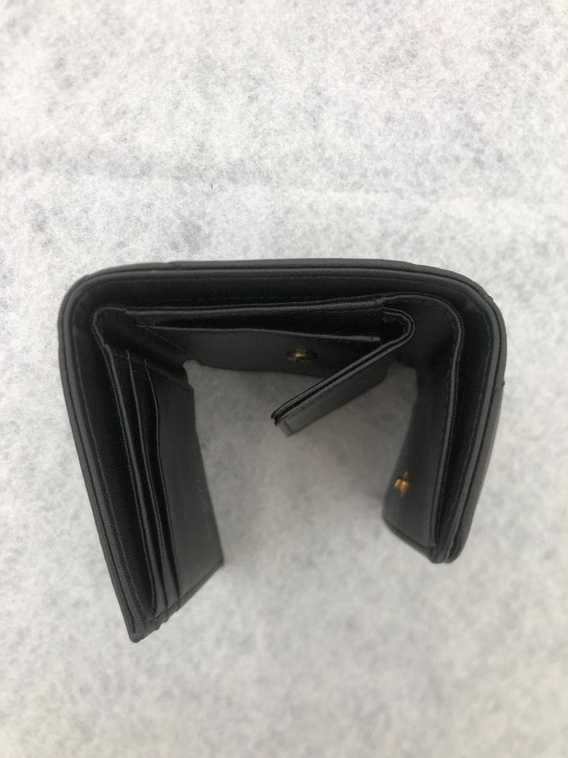 三つ折財布　ロゴレディース　バッグ　財布　ヴィンテージ　ブラック