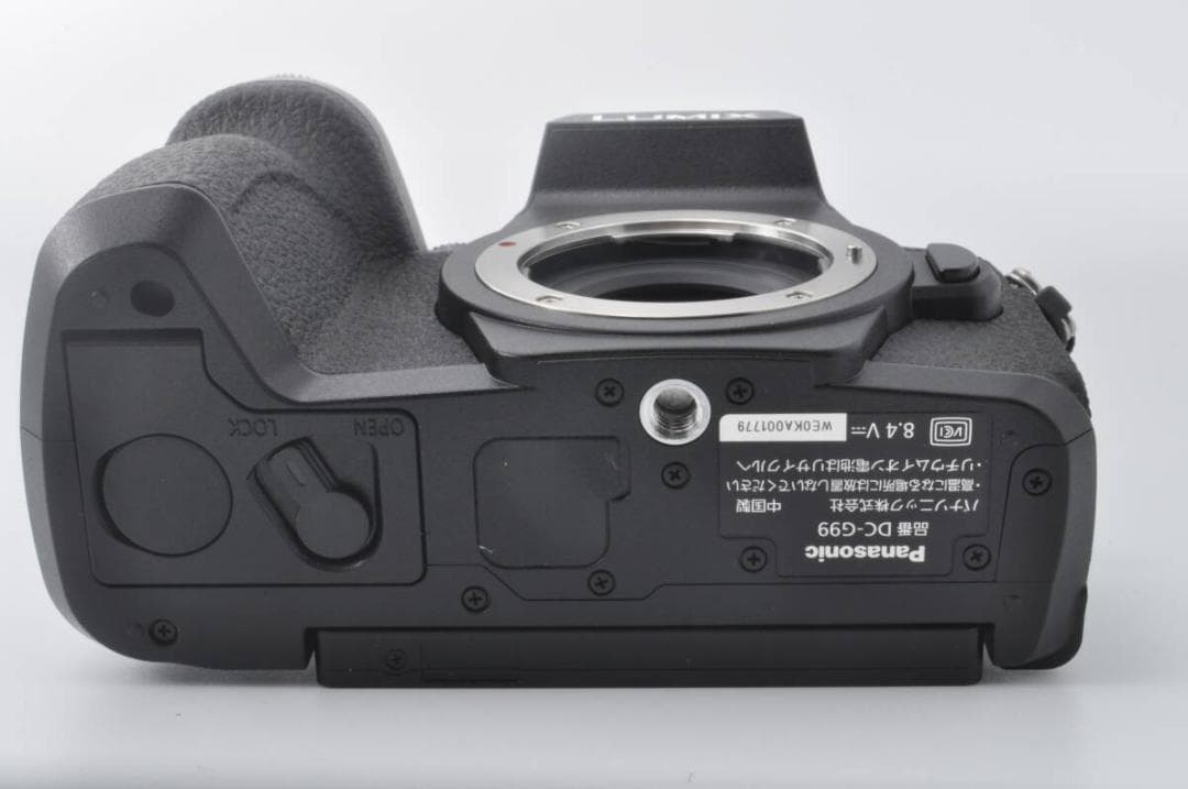 新品級の極上美品 Panasonic LUMIX G99 ボディ DC-G99H