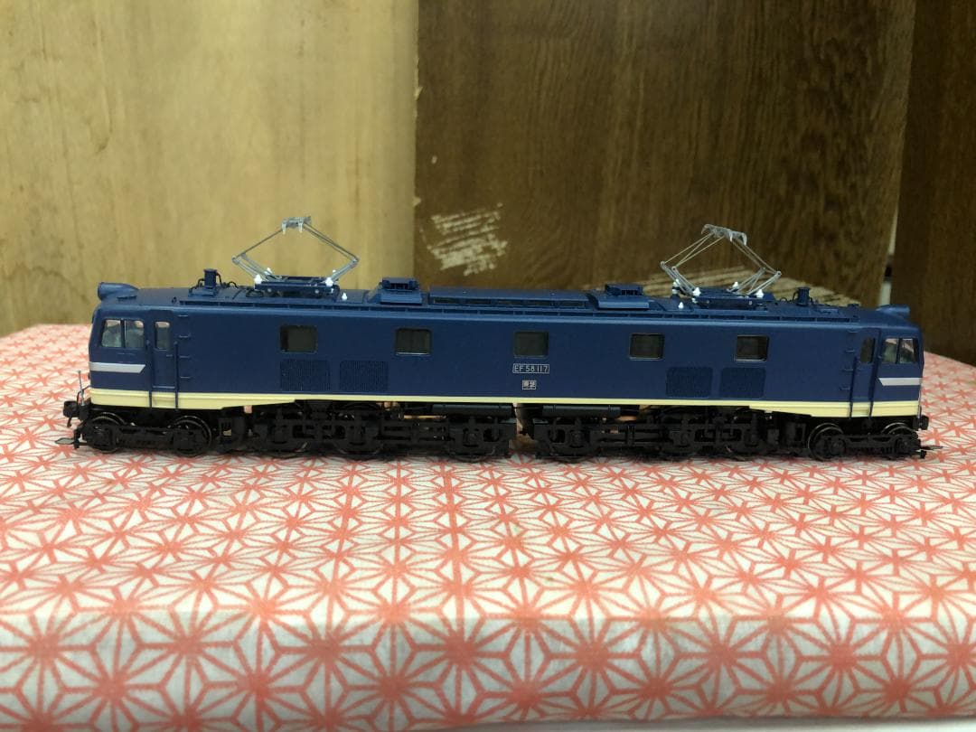 トラムウェイ EF58（小窓） ブルトレ色（下回り黒）