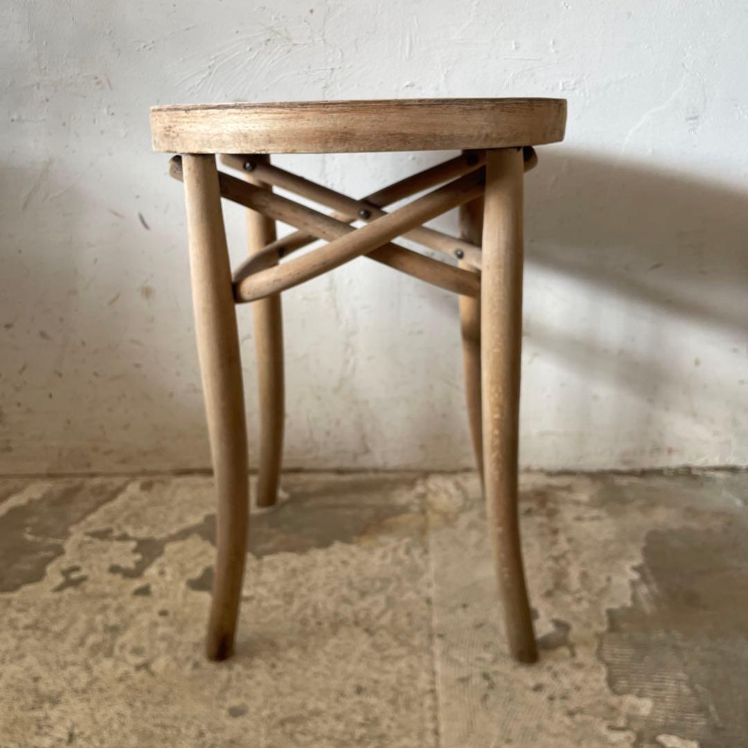 ビンテージ　　ベントウッドスツール　　剥離