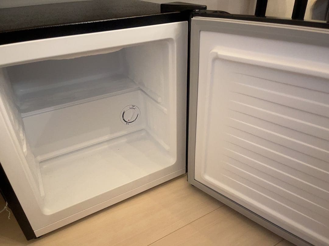 マクスゼン　前開き冷蔵冷凍庫　JR031ML01GM 2024年製