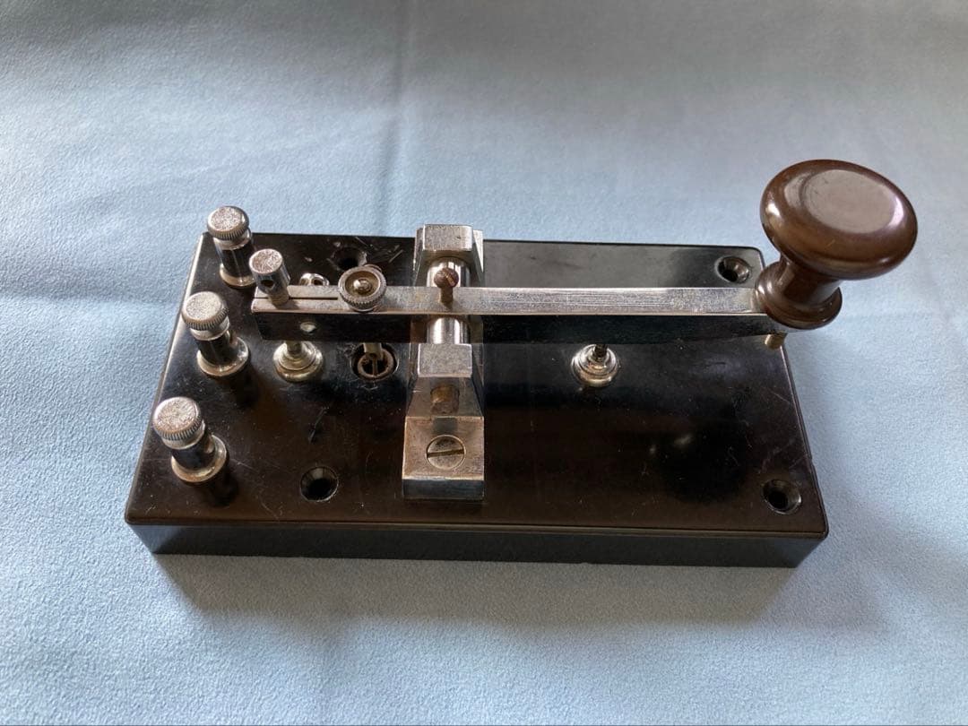 【激レア　骨董品】手動電鍵ニ型　モールス信号器（旧陸海空共通仕様）