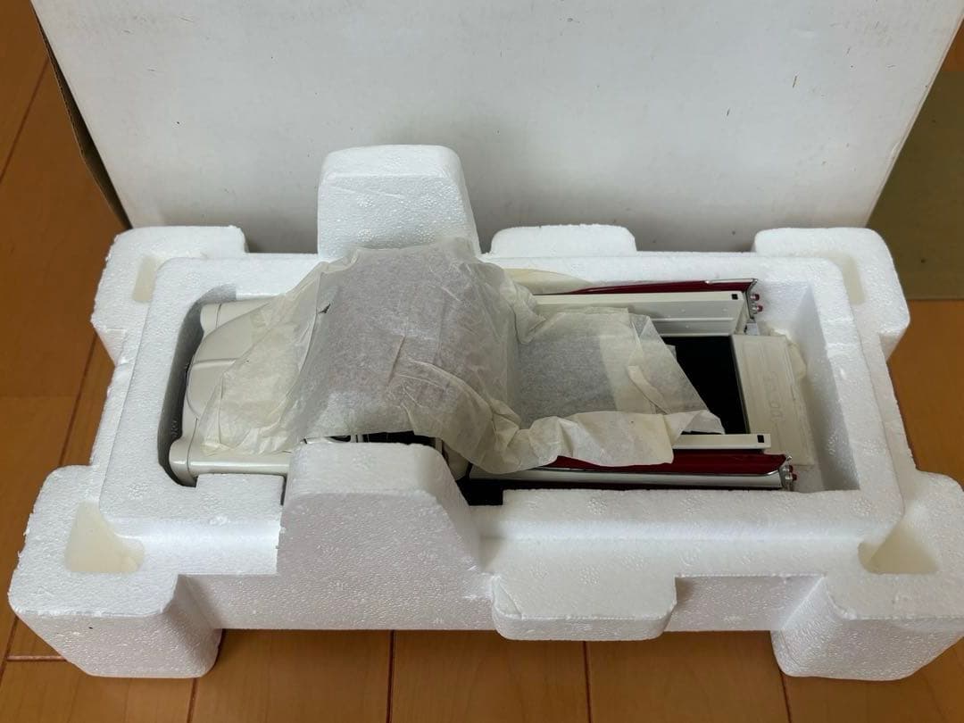 1957 DODGE SWEPTSIDE D100 ミニカー