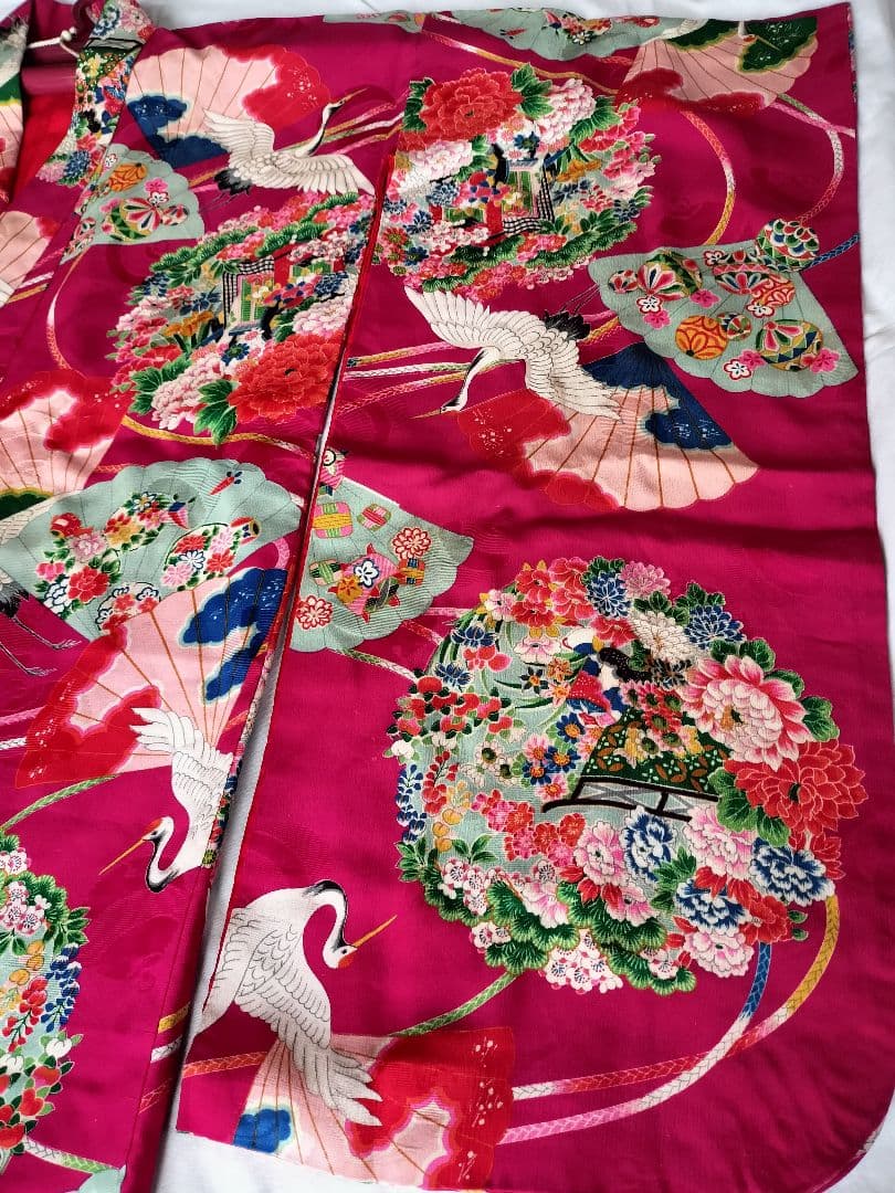 アンティーク子供着物・織りだし正絹・濃いピンク着物