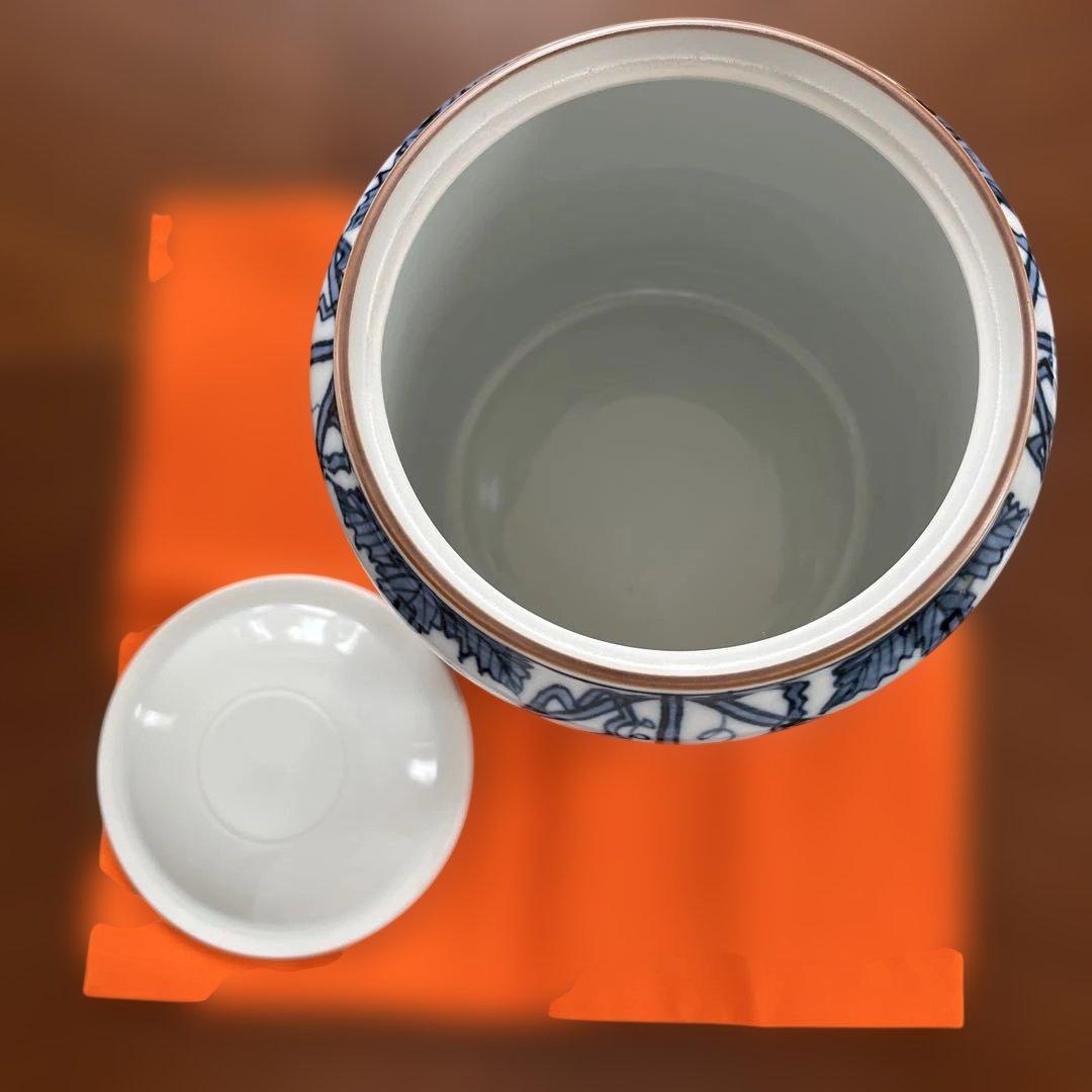 水指　染付葡萄棚