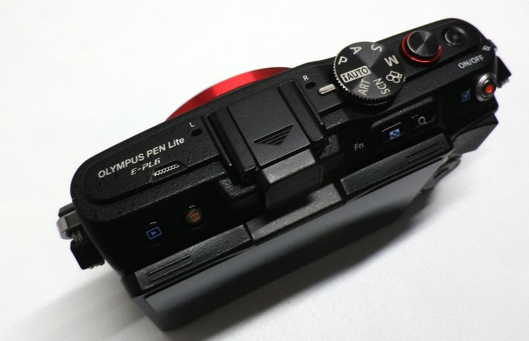 OLYMPUS E-PL6 ボディ、付属品付き