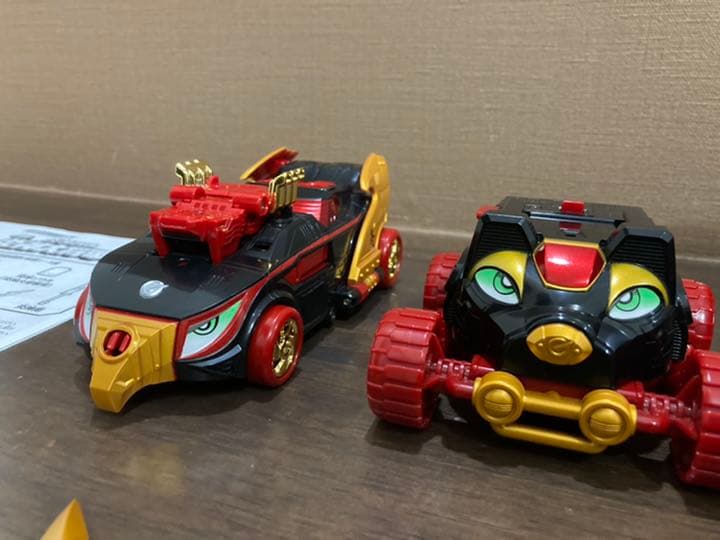 【貴重】BANDAI 炎神戦隊ゴーオンジャー 映画版 炎神大将軍