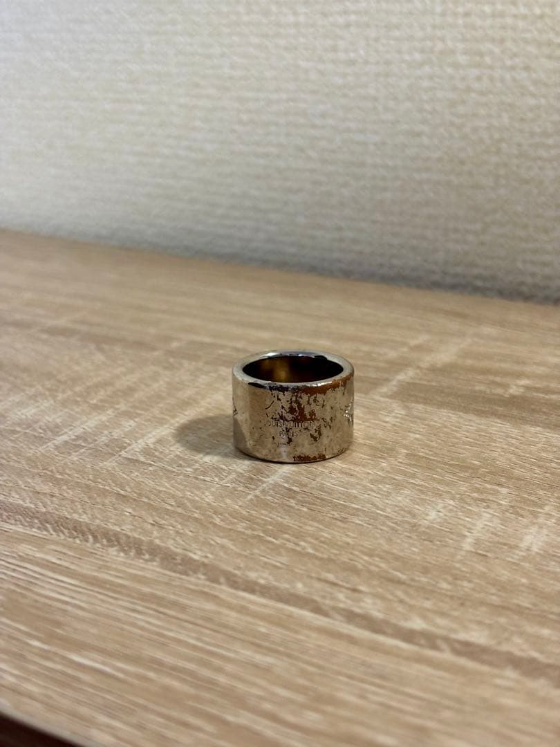 Louis Vuitton ロゴリング