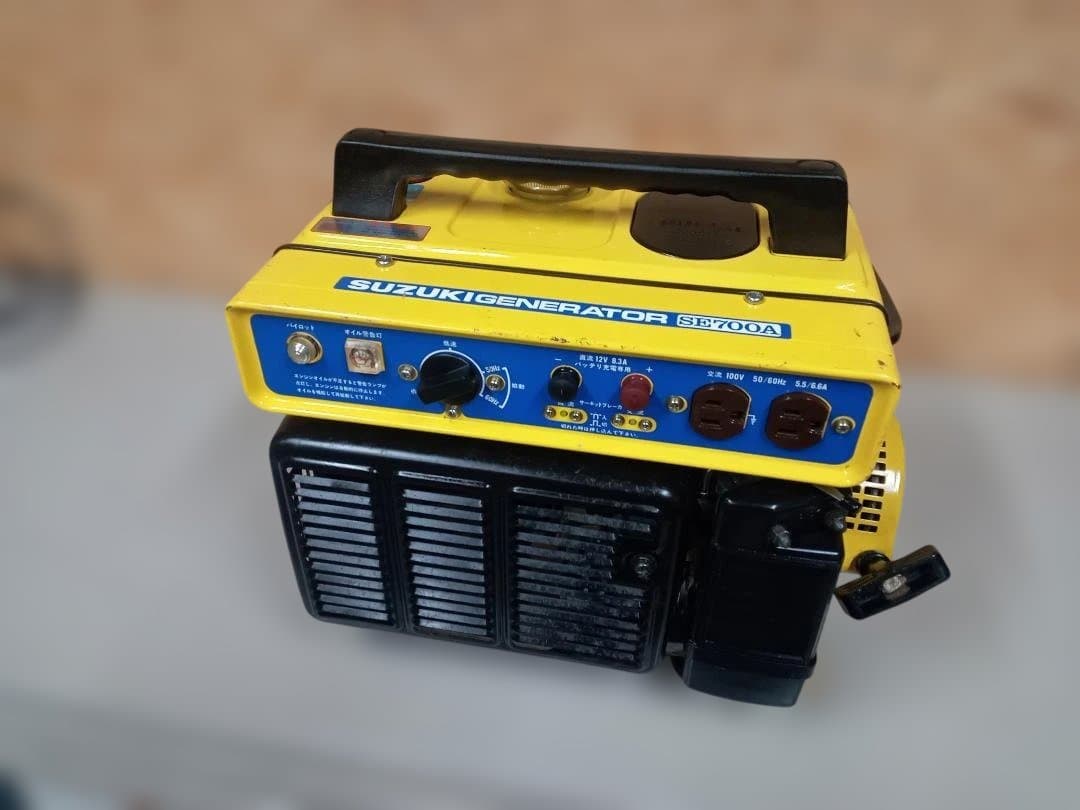 SUZUKI　スズキ　エンジン発電機　SE700A