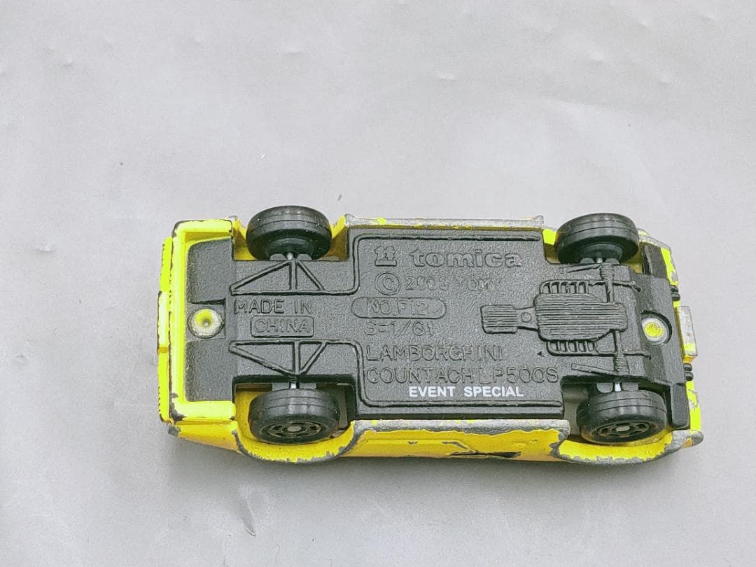 ランボルギー LP500 ニカー ダイキャスト トミカ No.F12 MC084