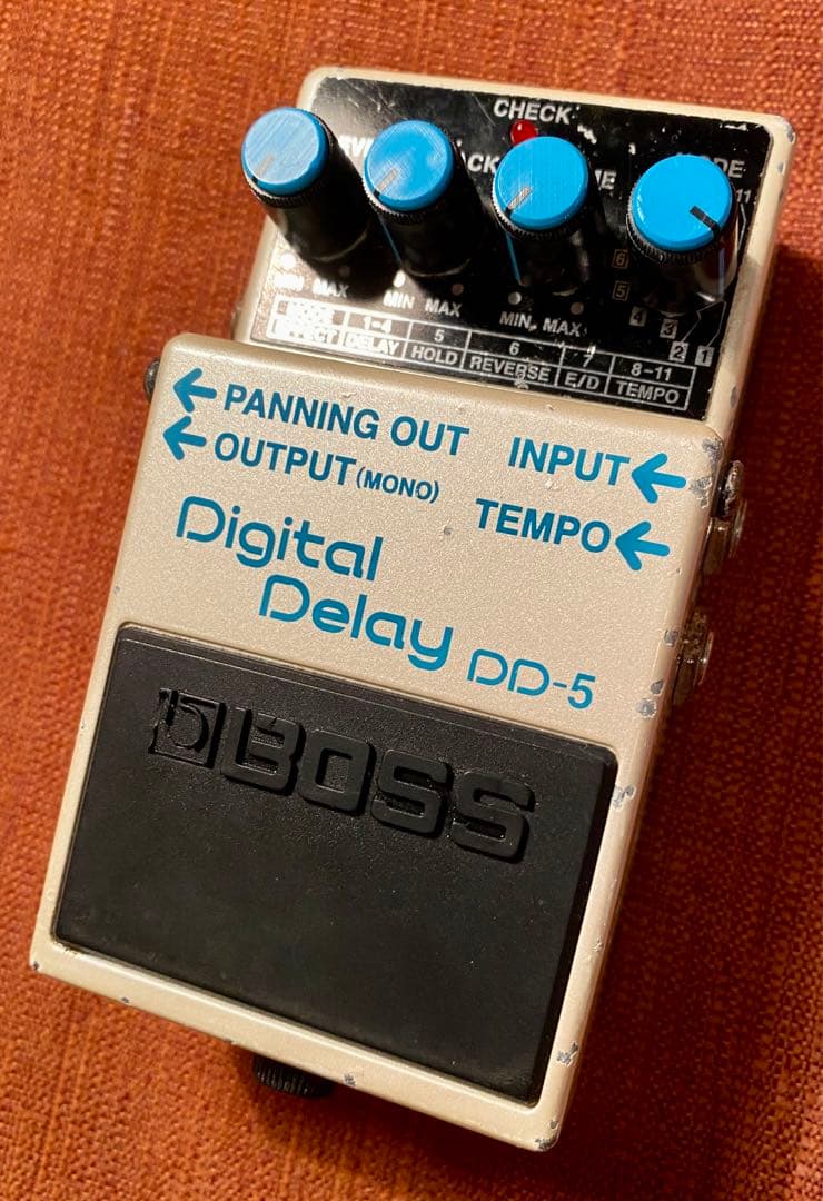 デジタルディレと言えばこれ1択名機BOSS Digital Delay DD-5