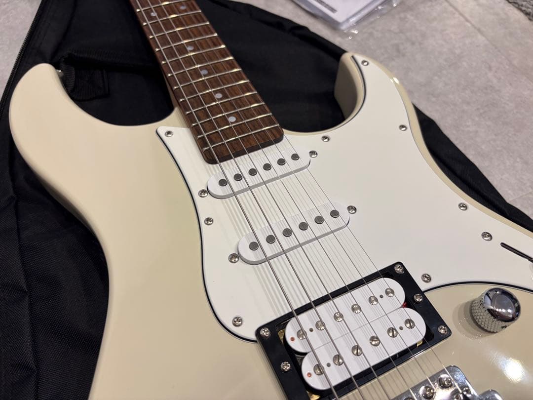 ヤマハ YAMAHA PACIFICA112V VW エレキギター ホワイト