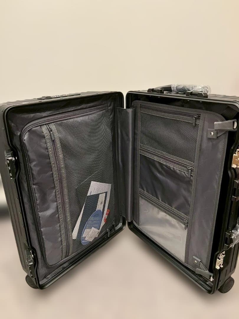 リベティ多機能キャリーケース【マットブラックS】B16　TSAロック