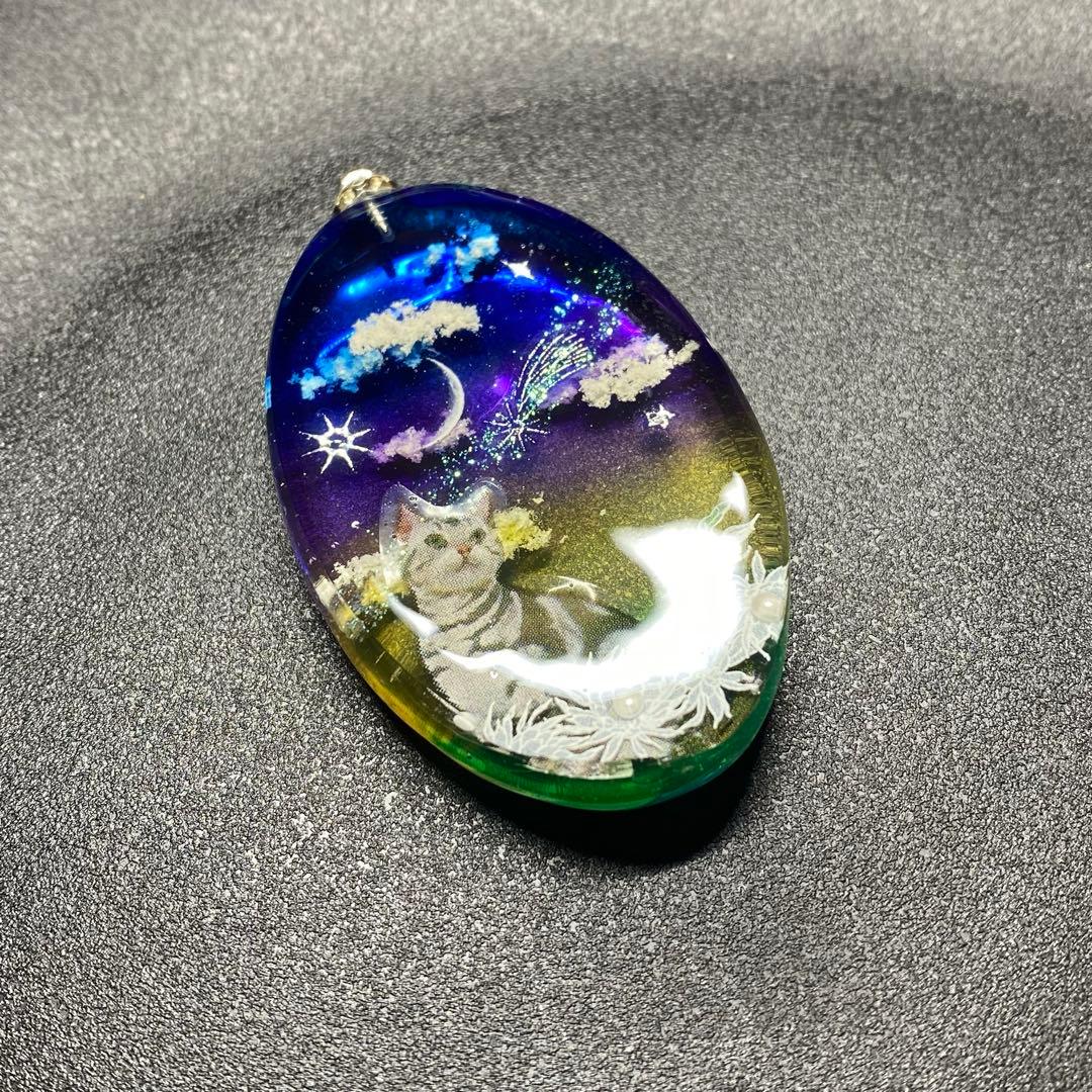 〜fairy様〜新作　天然石　レジンネックレス　【猫ちゃんと浜辺】