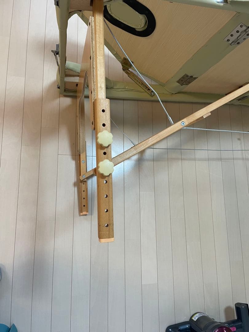 低反発折りたたみベッド　整体エステマッサージベッド 施術台　幅70cm