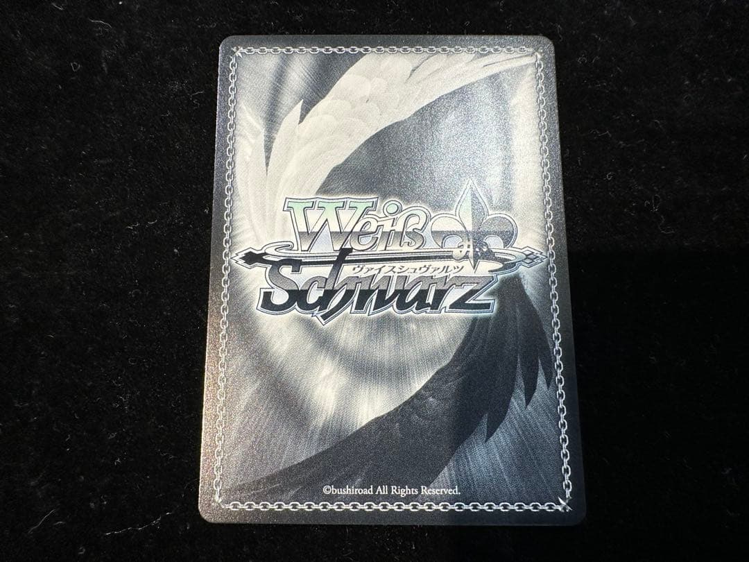 紅蓮:ブラックシャドウ SEC+ 勝利の女神:NIKKE サインカード