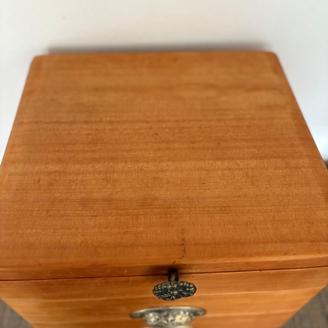 無垢材 × 真鍮 取っ手 ／丁寧な暮らしのための 木製 収納 チェスト