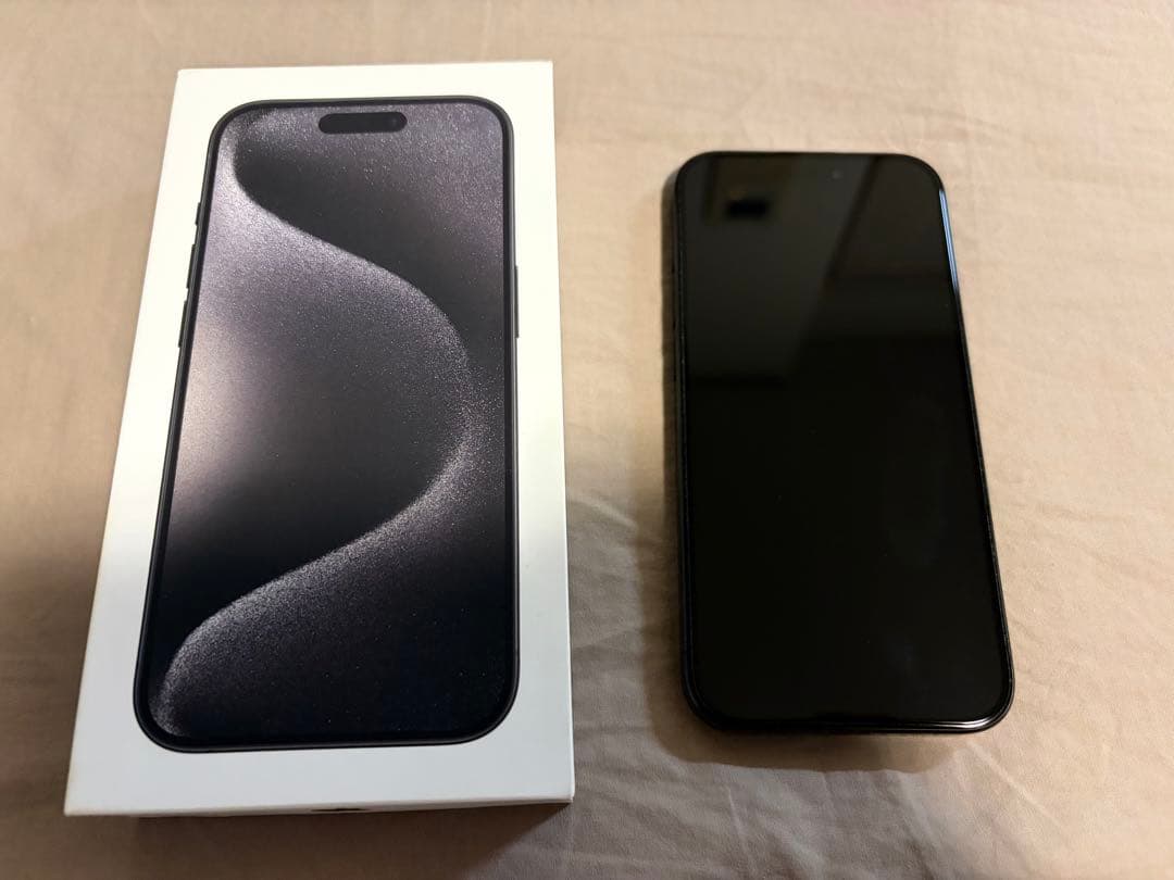 【超美品】iPhone15Pro 256gb ブラックチタニウムSIMフリー