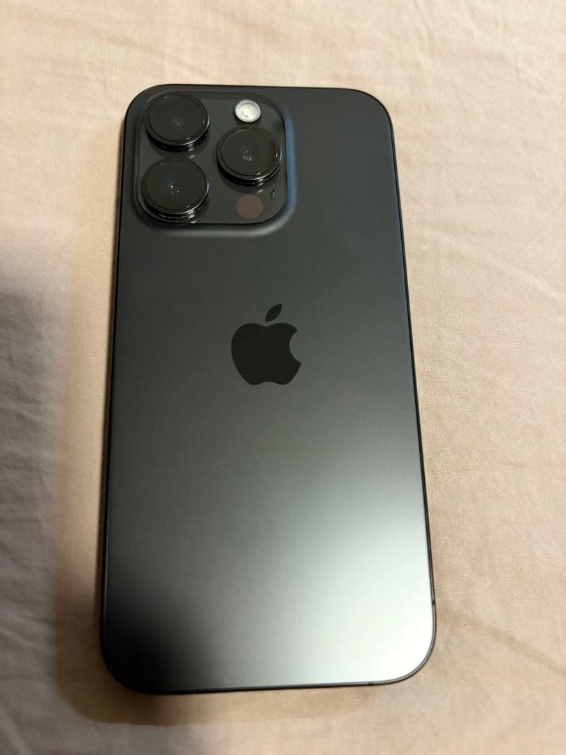 【超美品】iPhone15Pro 256gb ブラックチタニウムSIMフリー