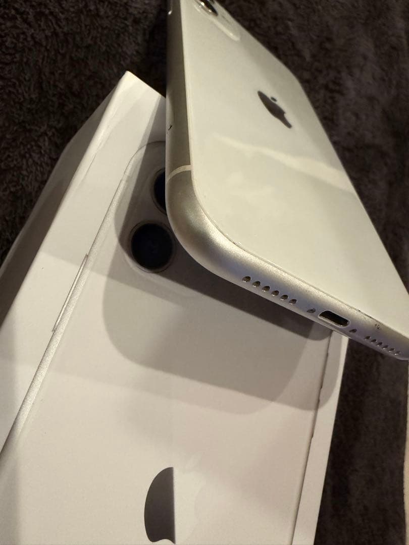 スマートフォン本体 iPhone11 256GB