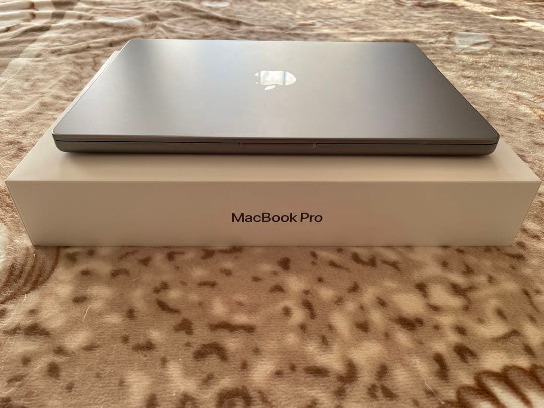 14インチMacBookM1pro 10CPU16GPU US keyboard