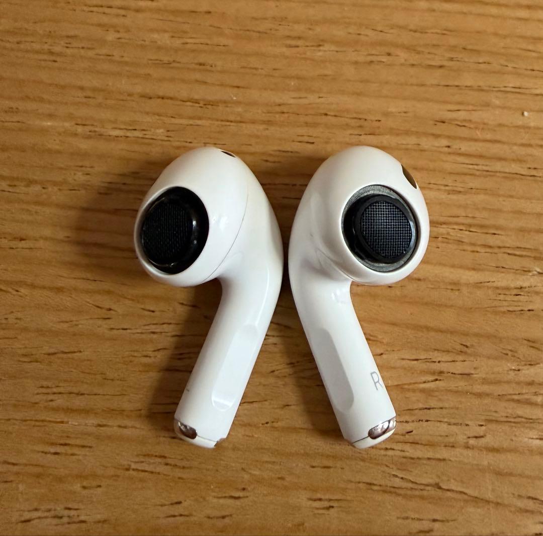 Apple AirPods Pro 2（Lightning端子モデル）